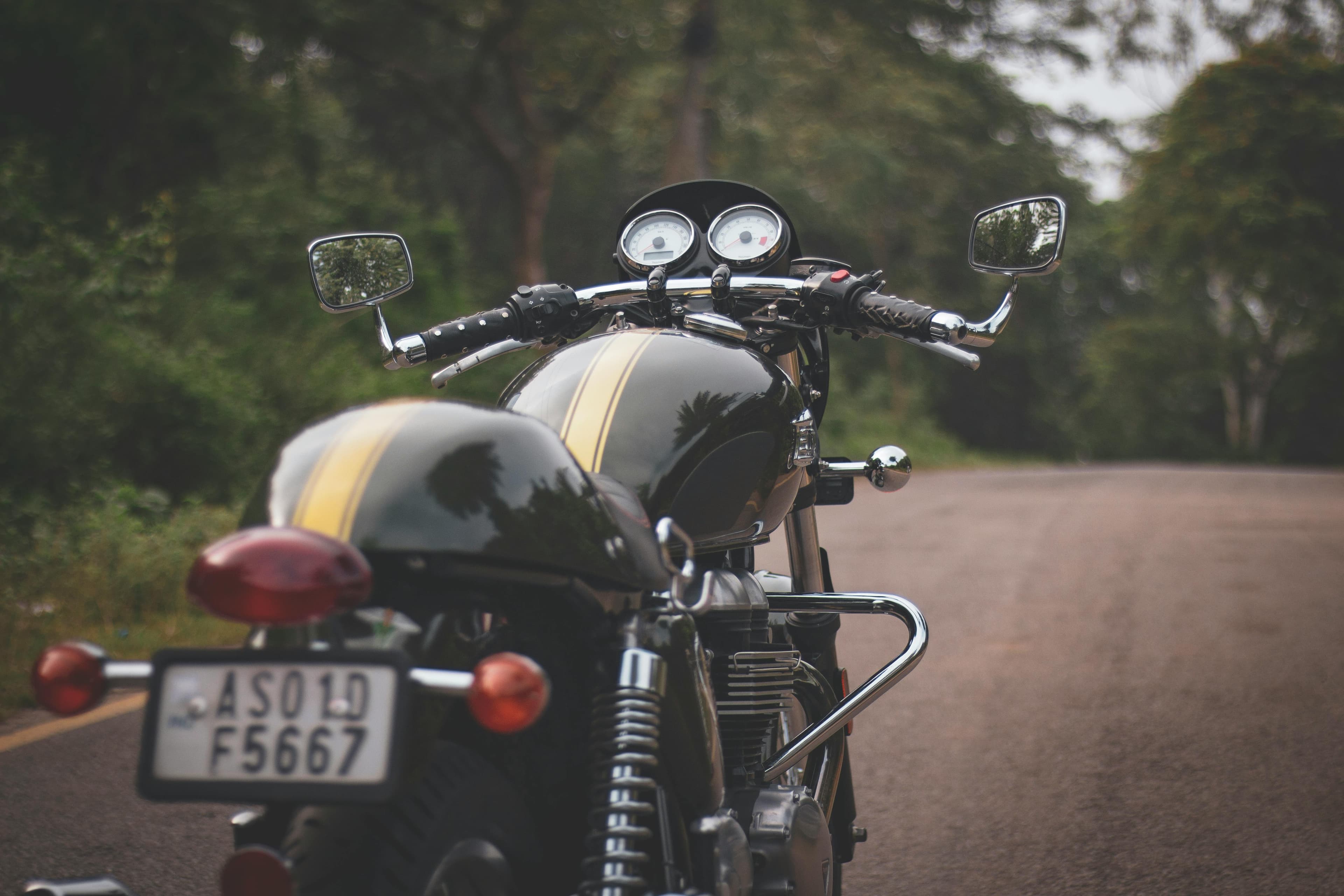 Triumph Unveils 2027 Speed Twin 1200 Cafe Racer Edition